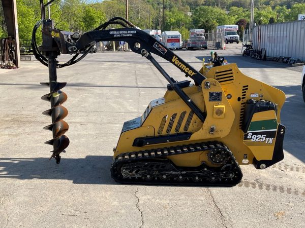 Mini Skidloader w/ Auger Attachment